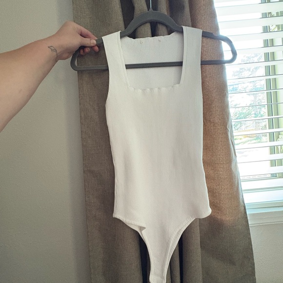 (4) Trendy Tops - Picture 8 of 10